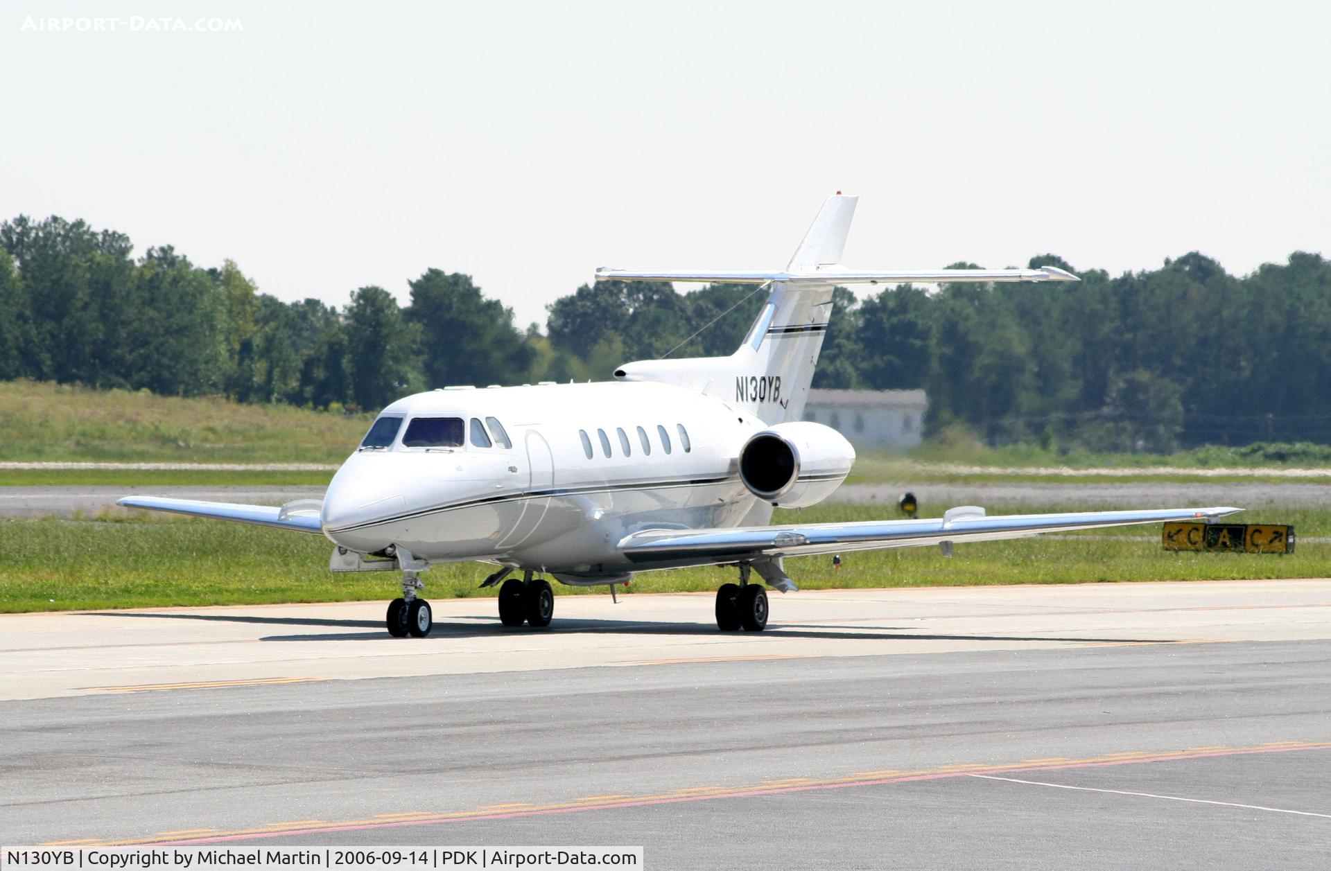 N130YB, 1980 Hawker Siddeley HS.125 Series 700A C/N 257120, Taxing to Signature Air