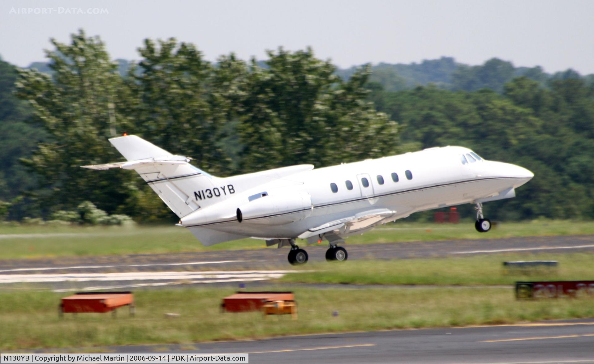 N130YB, 1980 Hawker Siddeley HS.125 Series 700A C/N 257120, Taxing to Signature Air