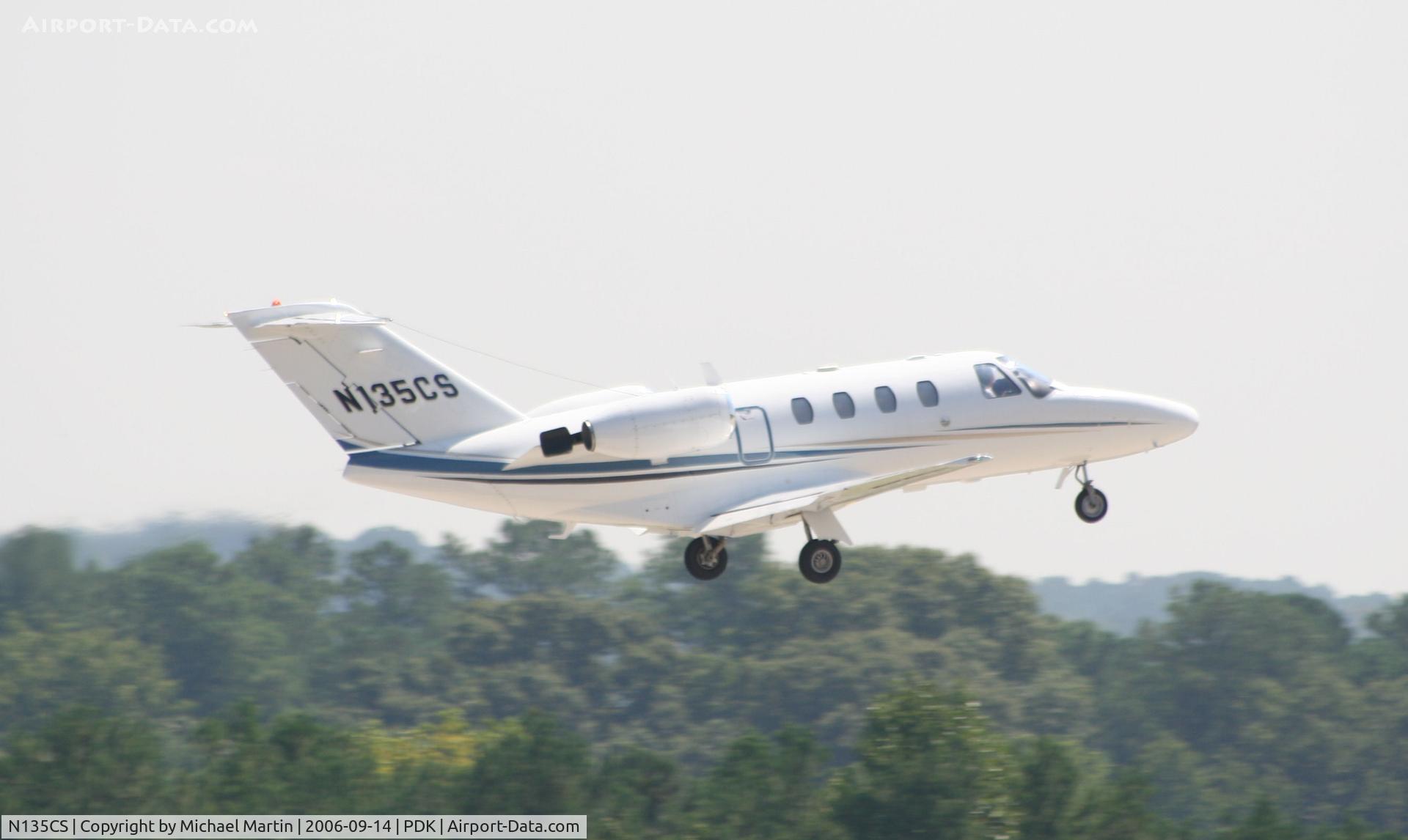 N135CS, 2003 Cessna 525B Citation CJ1 C/N 525B-0520, Departing 20L