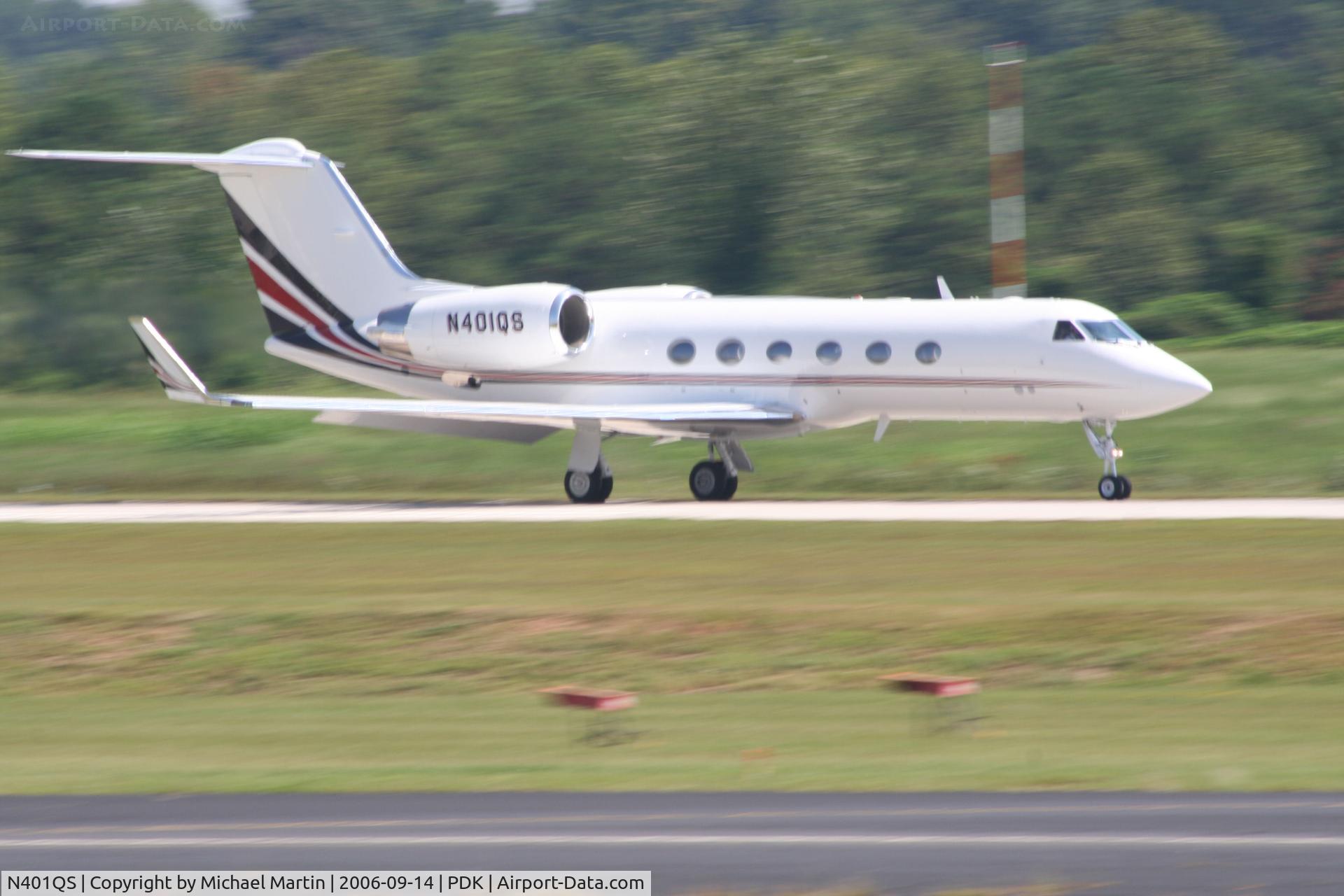 N401QS, 2000 Gulfstream Aerospace G-IV C/N 1408, Departing Runway 20L