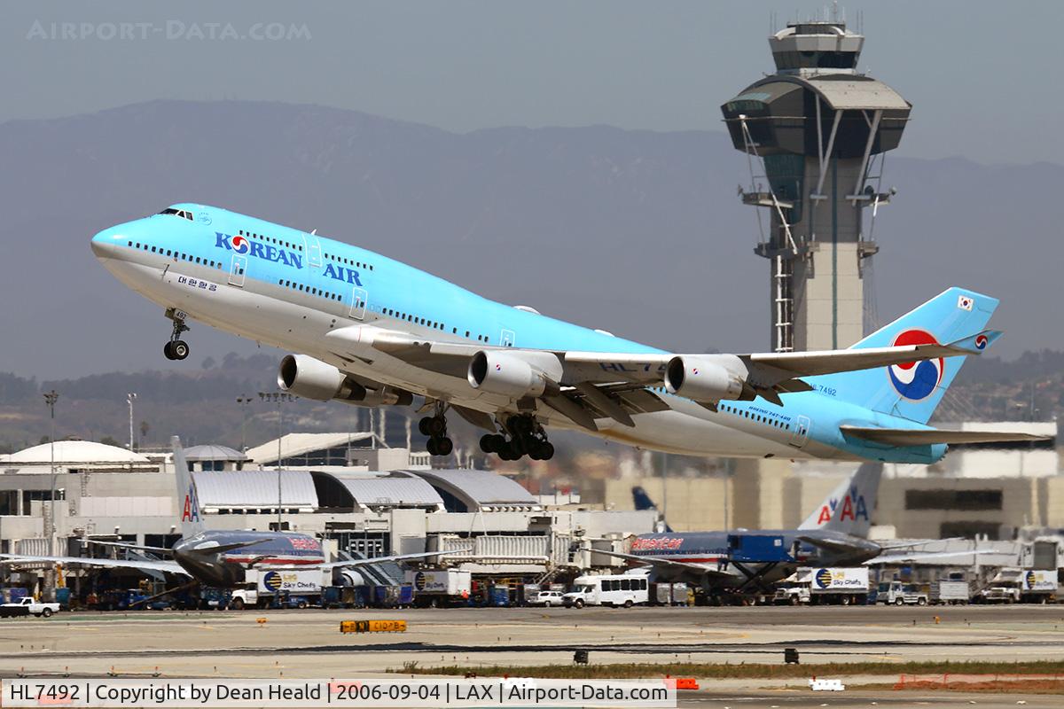 HL7492, Boeing 747-4B5 C/N 26397, Korean Air HL7492 (747-4B5) -FLT KAL18 - departing RWY 25R enroute to Seoul, Korea (Incheon International Airport - RKSI).