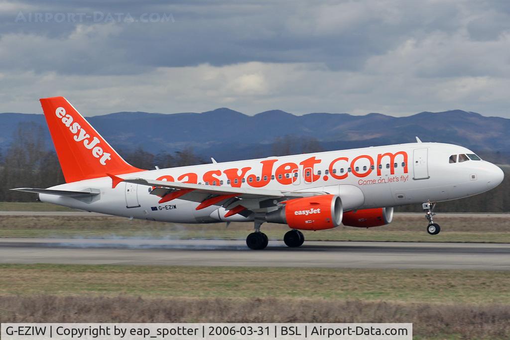 G-EZIW, 2005 Airbus A319-111 C/N 2578, inbound from London-Stansted