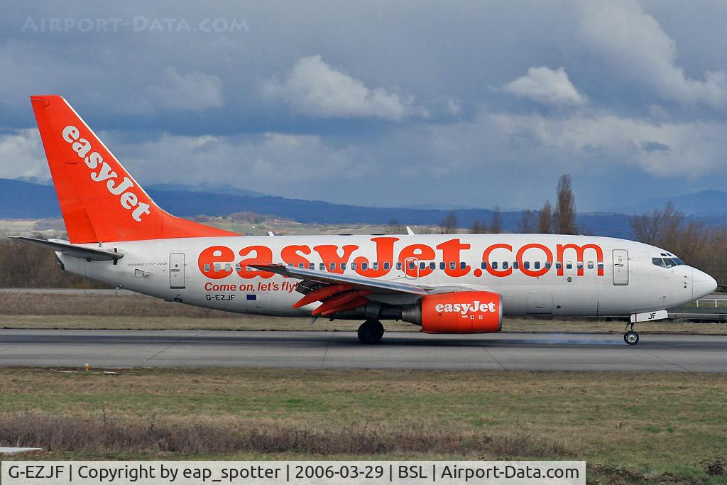 G-EZJF, 2001 Boeing 737-73V C/N 30243, Departing to London Luton