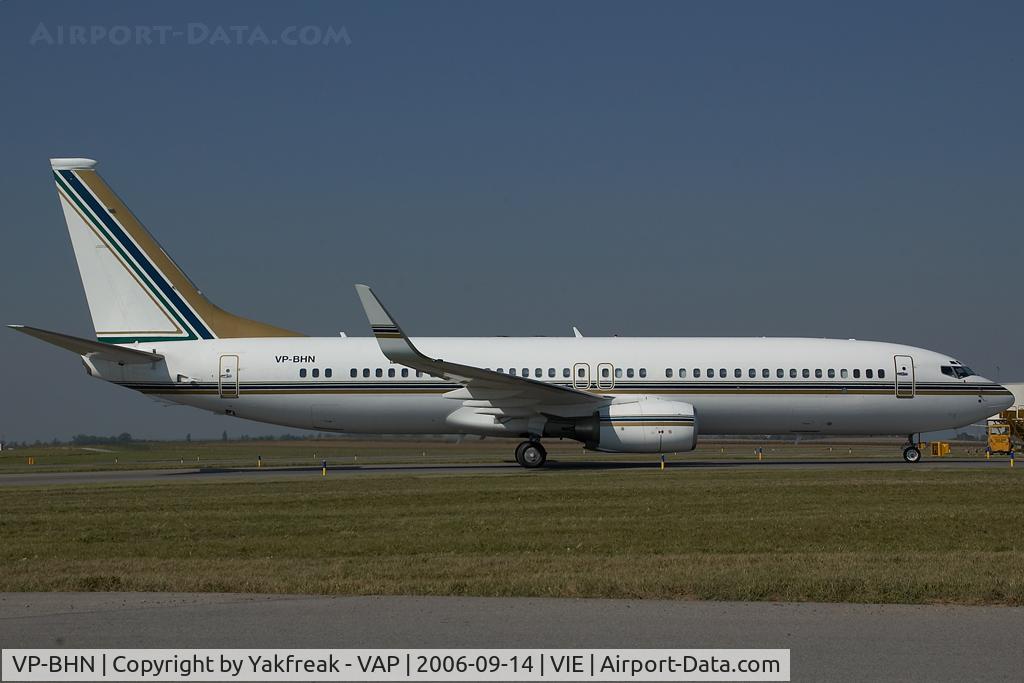 VP-BHN, 2001 Boeing 737-8AN BBJ C/N 32438, Boeing 737-800BBJ