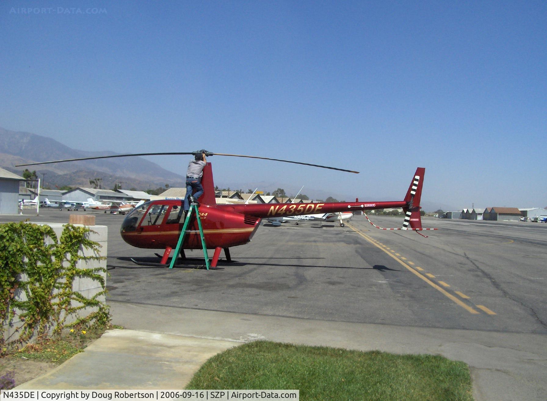 N435DE, 2005 Robinson R44 Raven II C/N 10605, 2005 Robinson R44 RAVEN II, Lycoming IO-540 derated to 245 Hp for takeoff 205 Hp continuous, preflight inspection rotor shaft