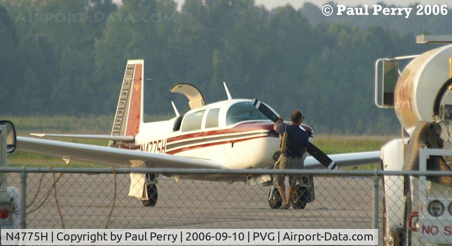 N4775H, 1979 Mooney M20J 201 C/N 24-0868, As you can see, hanging out near the fuel pit