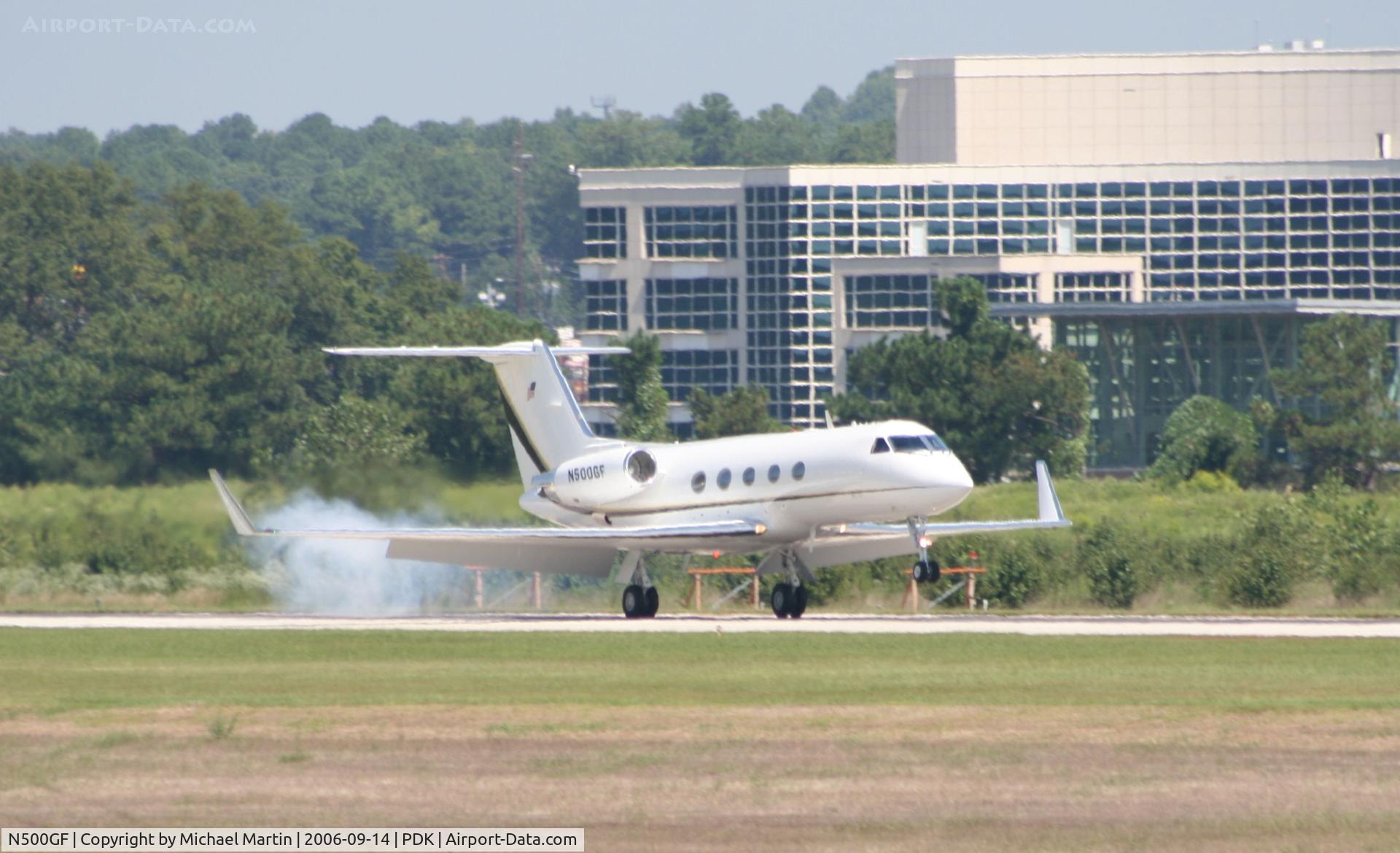 N500GF, 1986 Gulfstream Aerospace G-1159A Gulfstream III C/N 488, Landing 20L - A little tire smoke