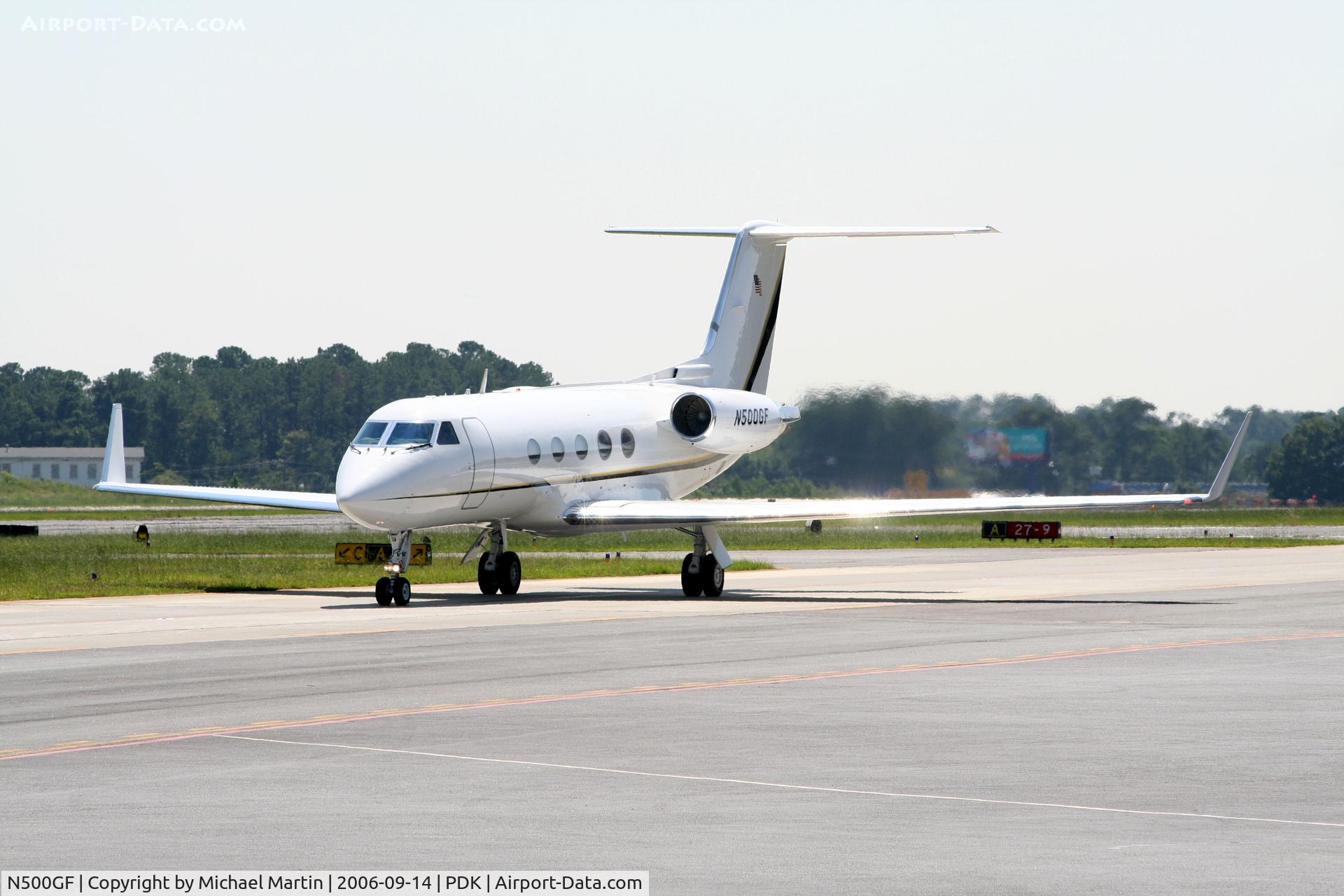 N500GF, 1986 Gulfstream Aerospace G-1159A Gulfstream III C/N 488, Taxing back from flight - Waffle House Owner