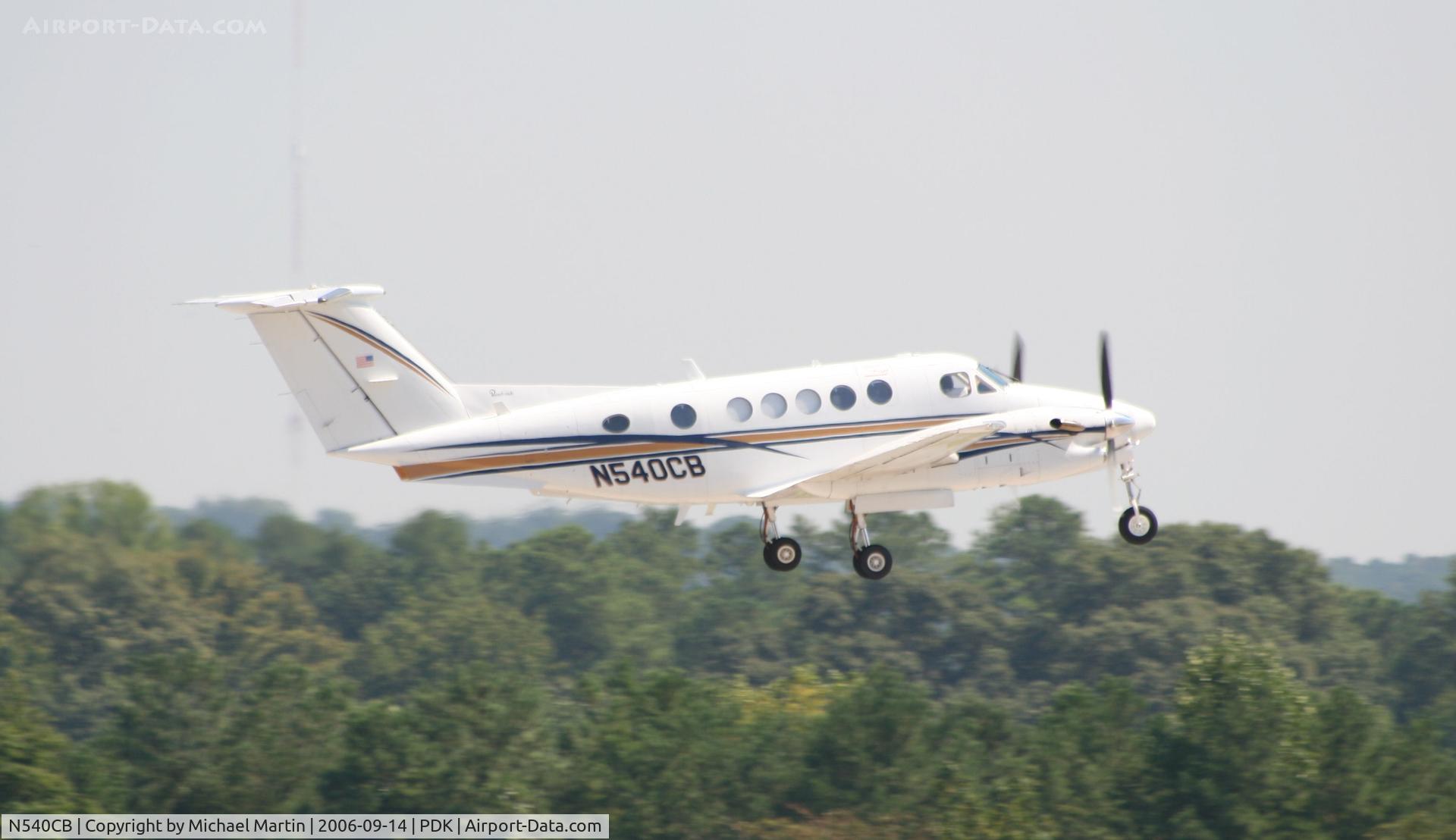 N540CB, 1987 Beech Super King Air 300LW C/N FA-135, Departing 20L - Gear Up!