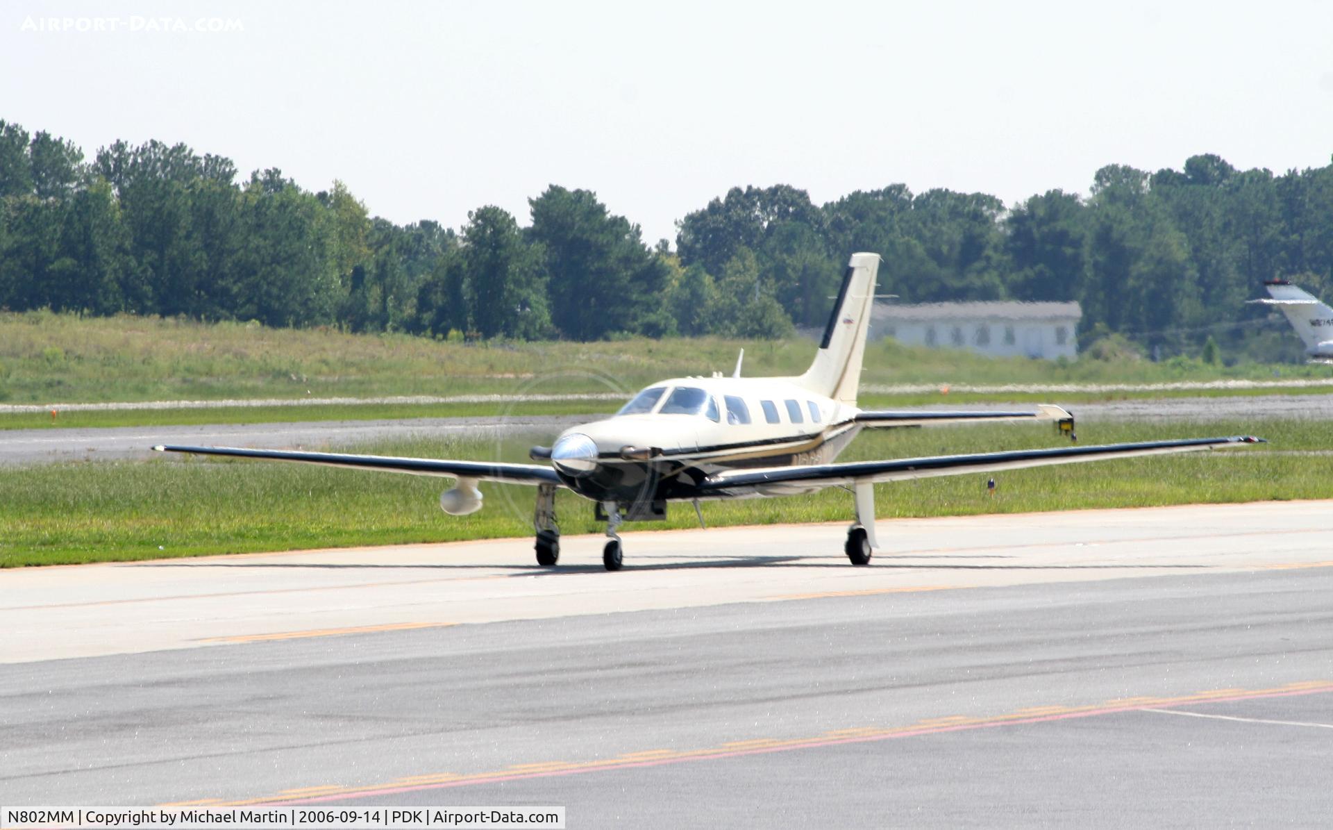 N802MM, 2002 Piper PA-46-500TP Malibu Meridian C/N 4697148, Taxing back from flight