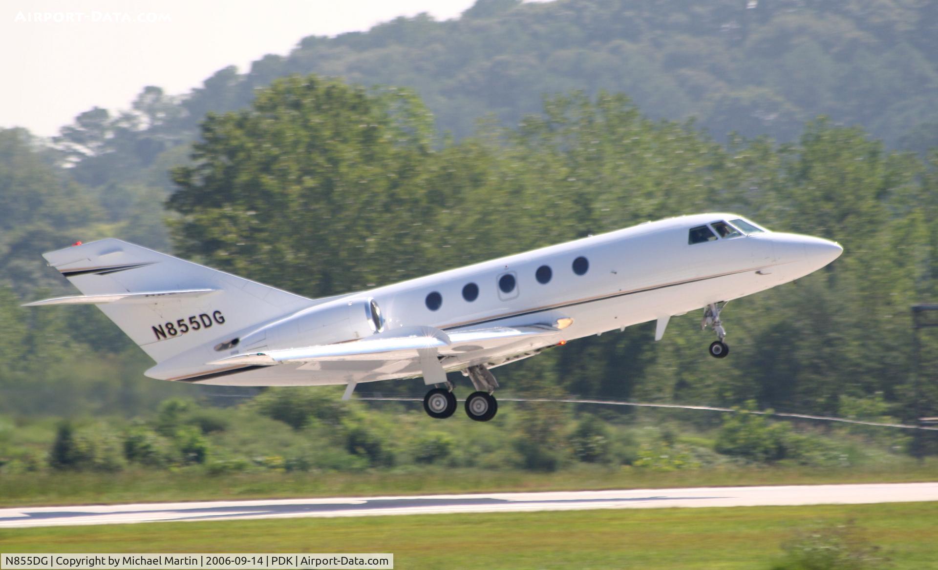 N855DG, 2006 Dassault Falcon 2000EX C/N 97, Departing Runway 20L