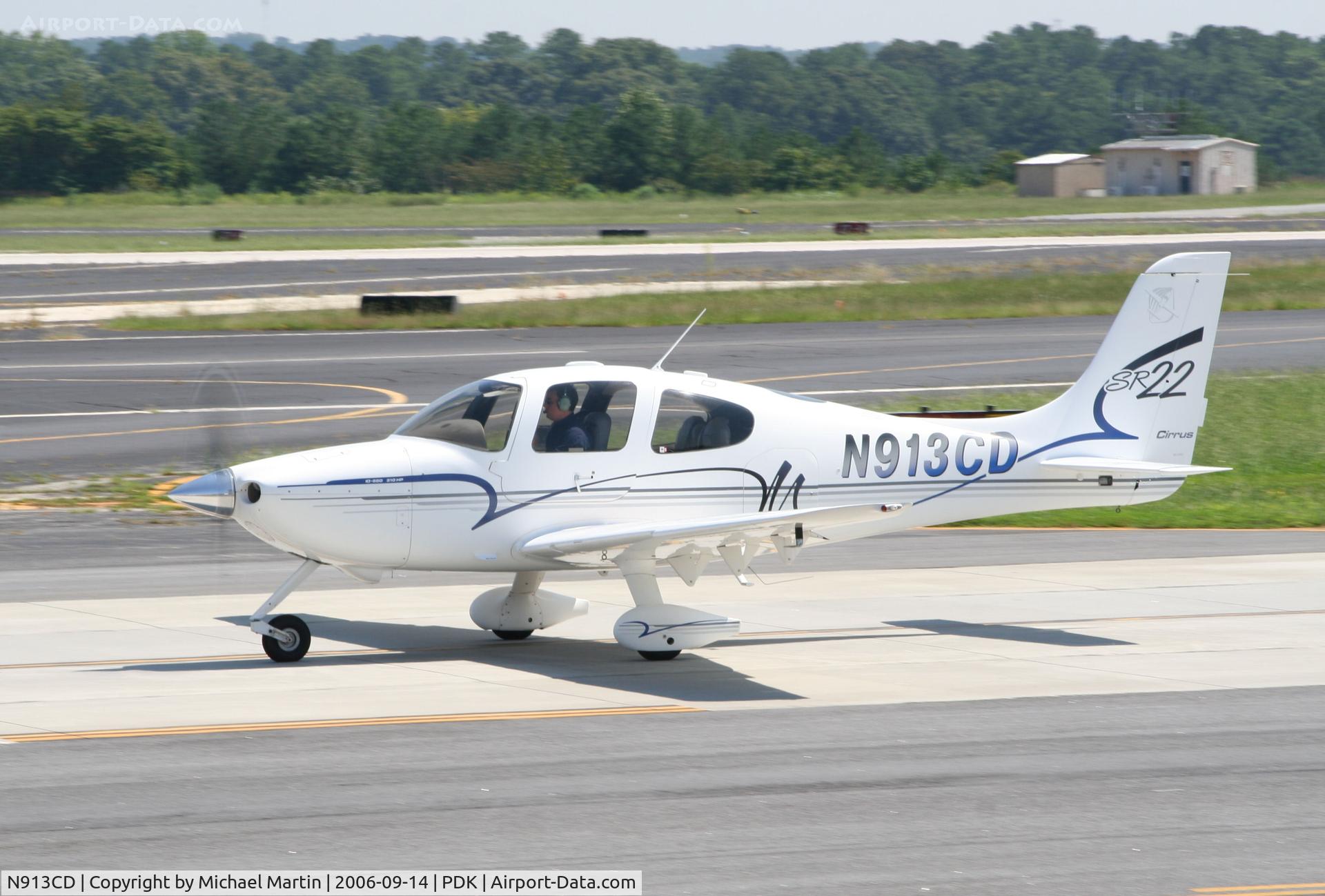 N913CD, Cirrus SR22 C/N 0252, Taxing back from flight
