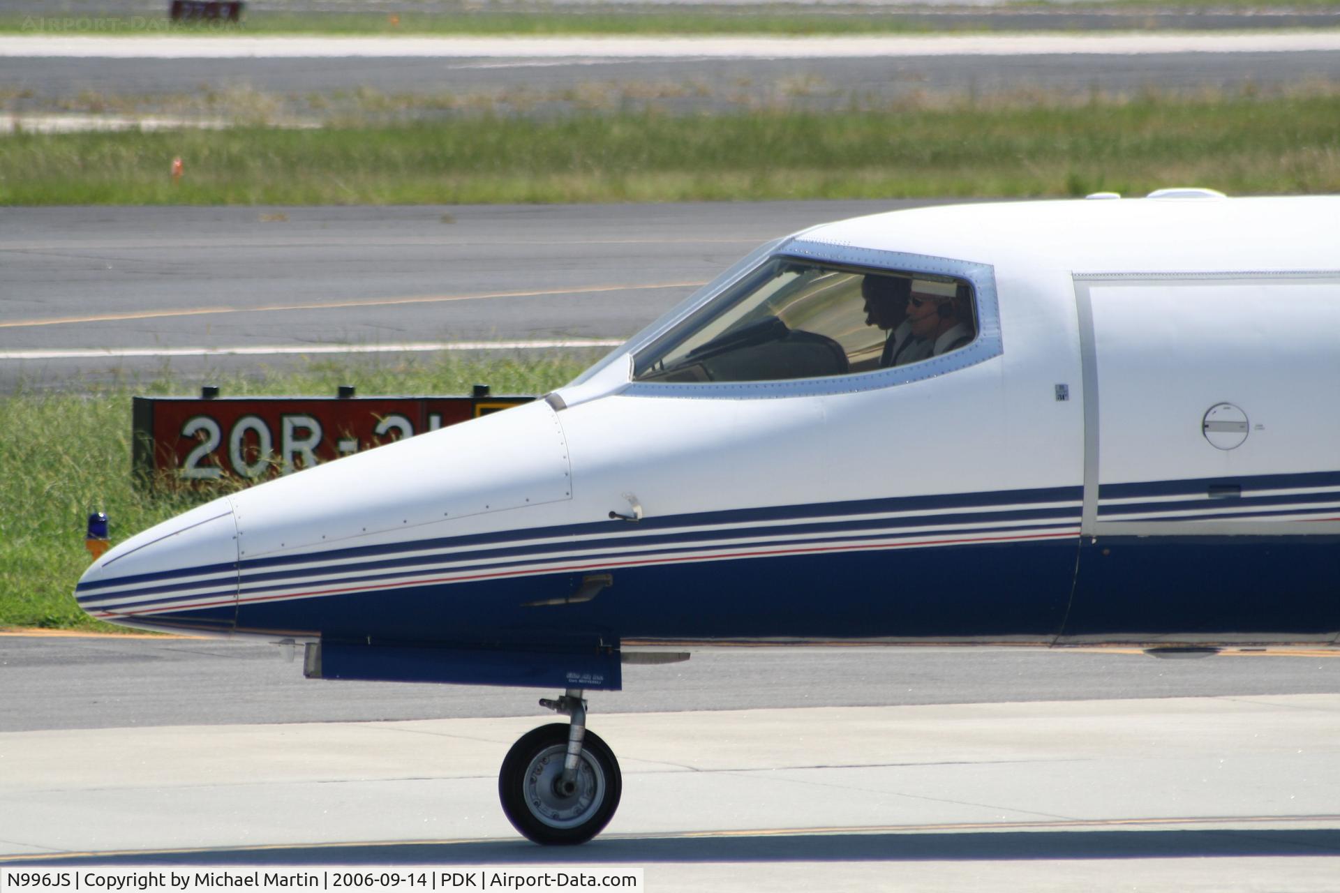N996JS, 1996 Learjet 31A C/N 31A-119, Close up of cockpit