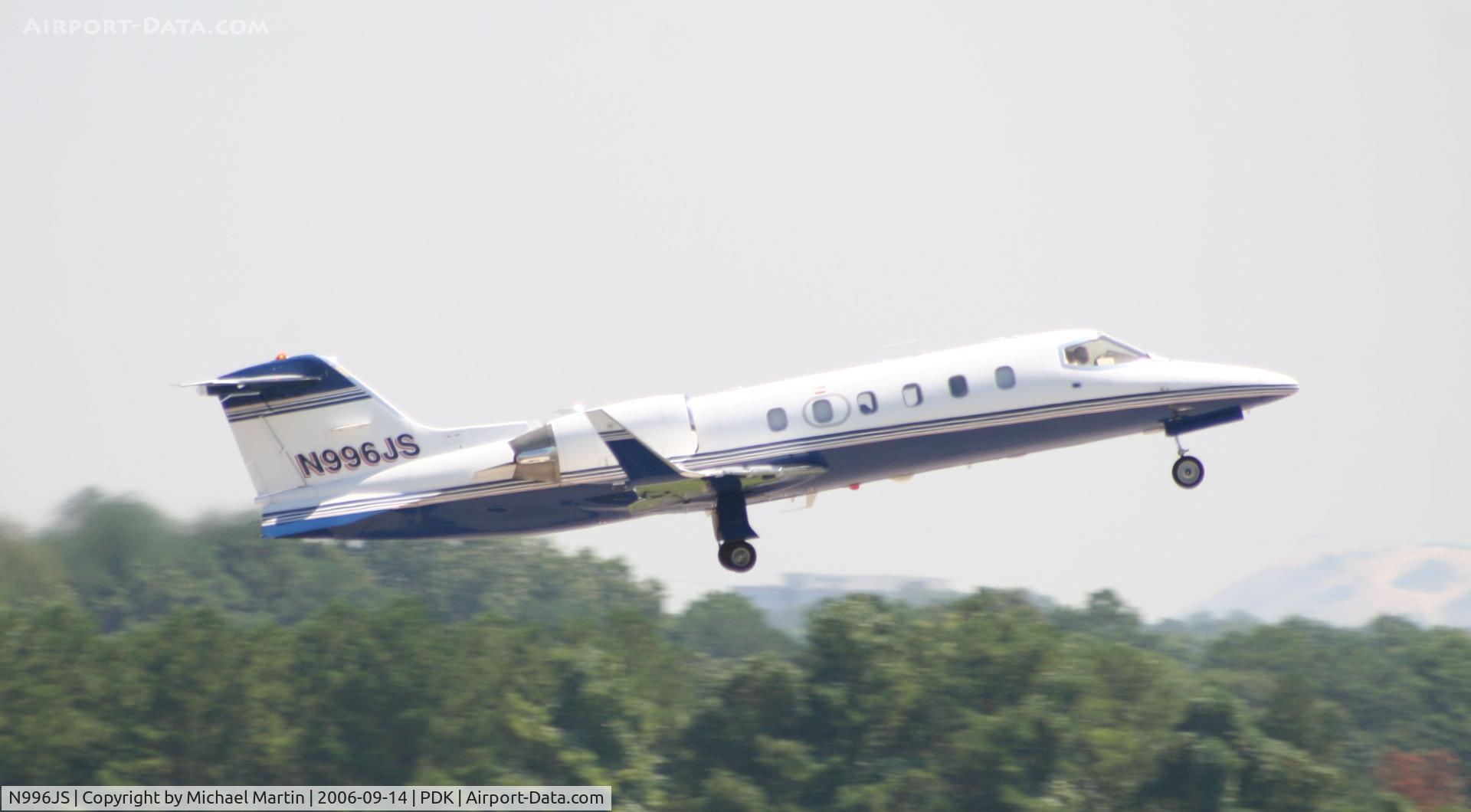 N996JS, 1996 Learjet 31A C/N 31A-119, Departing Runway 20L