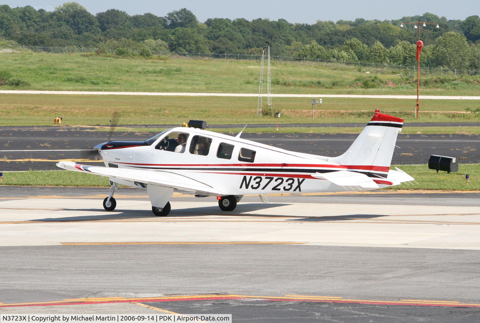 N3723X, Aero Commander 100-180 Lark Commander C/N 5028, Taxing to Runway 20R