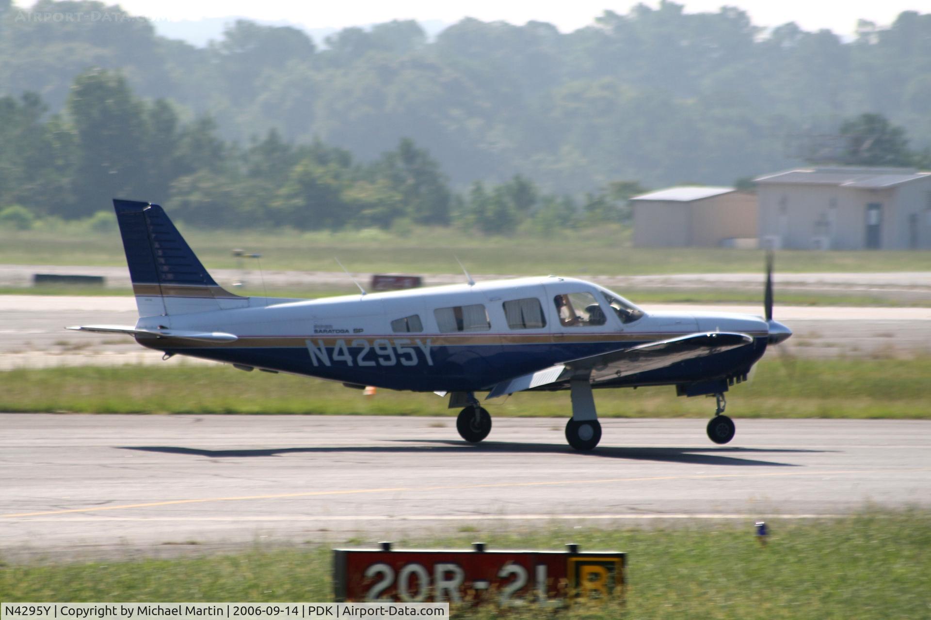 N4295Y, Piper PA-32R-301 C/N 32R-8313016, Landing Runway 20R