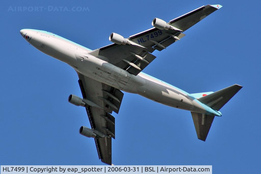 HL7499, 2004 Boeing 747-4B5F/SCD C/N 33517, KAL departing to Incheon