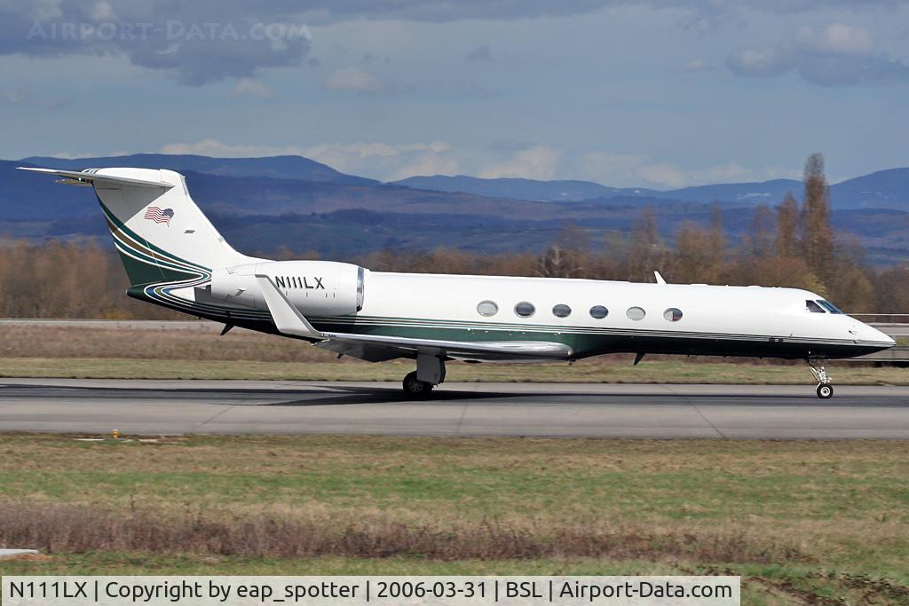 N111LX, 2000 Gulfstream Aerospace Gulfstream V C/N 608, Departing runway 16 for a testflight