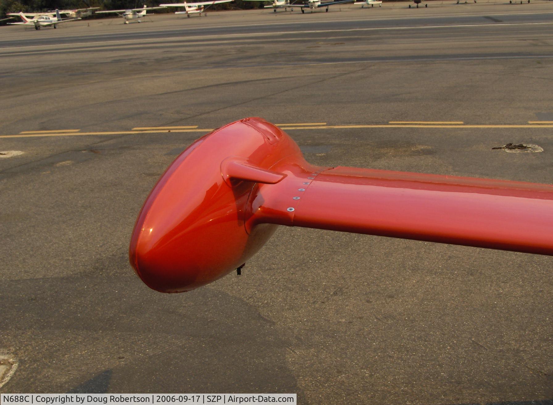 N688C, SIAI-Marchetti SF-260C C/N 466/37-004, Siai-Marchetti SF.260C, Lycoming O-540, tip tank with fin detail