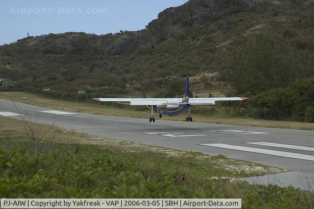PJ-AIW, 1987 Pilatus Britten-Norman BN-2A-26 Islander C/N 2038B, Winair BN2 Islander