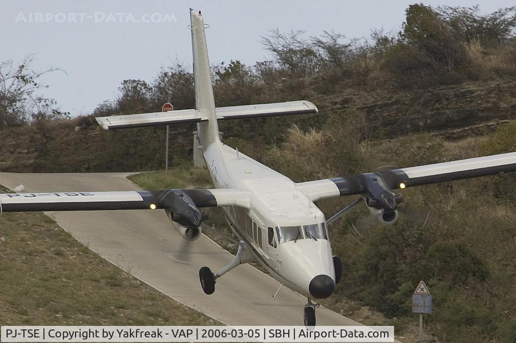 PJ-TSE, 1973 De Havilland Canada DHC-6-300 Twin Otter C/N 365, Winair Dash 6 Twin Otter