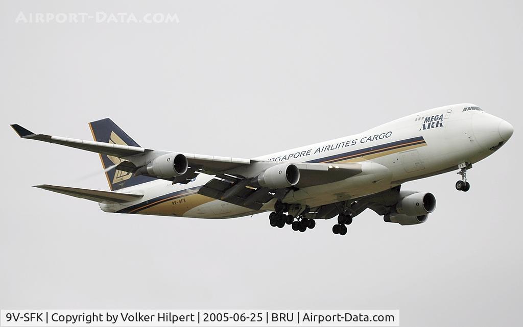 9V-SFK, 1997 Boeing 747-412F/SCD C/N 28023, Boeing 747-412F