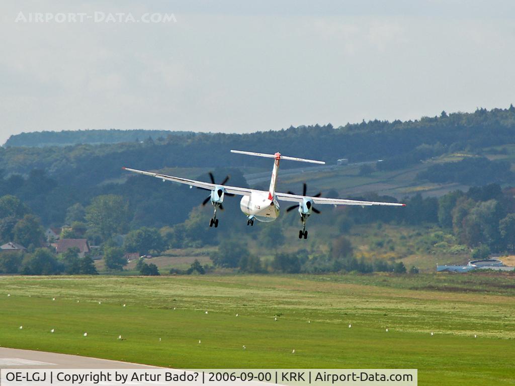 OE-LGJ, 2005 De Havilland Canada DHC-8-402Q Dash 8 C/N 4104, Austrian Arrows