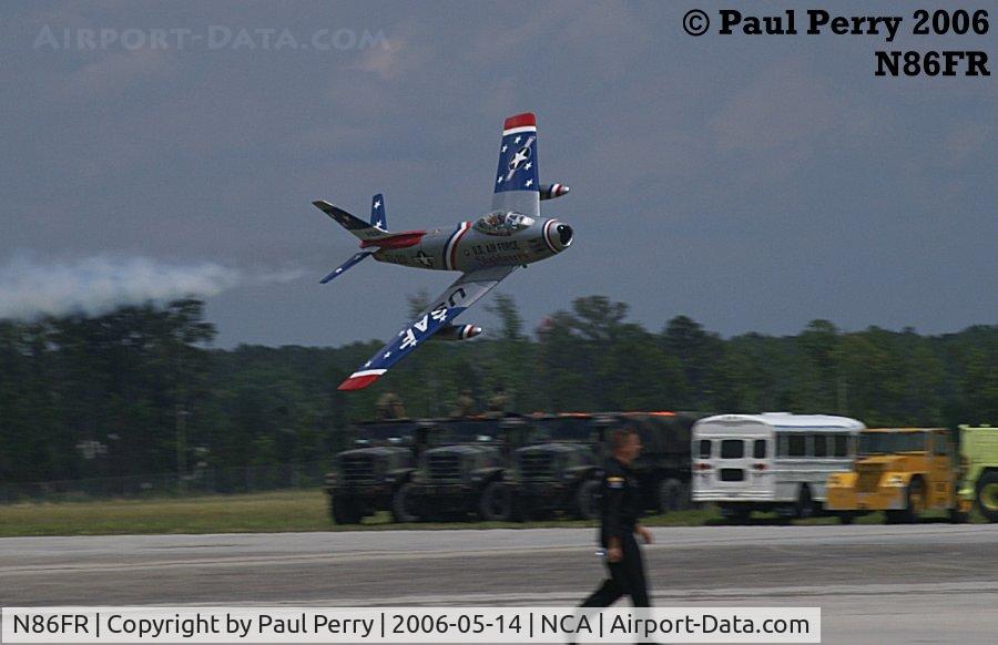 N86FR, 1952 North American F-86F Sabre C/N 191-655, Snort coming in hard, fast and LOW