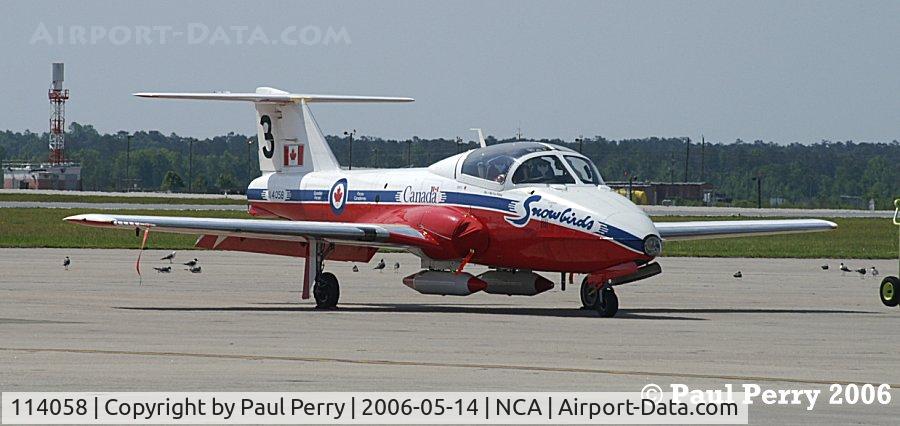 114058, Canadair CT-114 Tutor C/N 1058, Poised for action