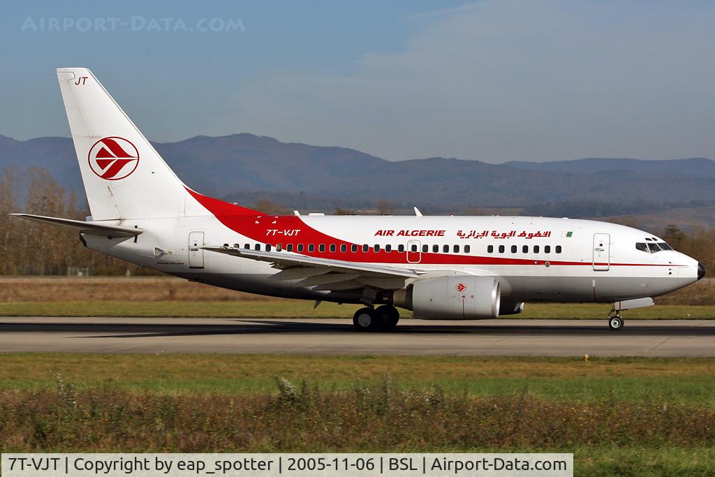 7T-VJT, 2002 Boeing 737-6D6 C/N 30546, departing on runway 16