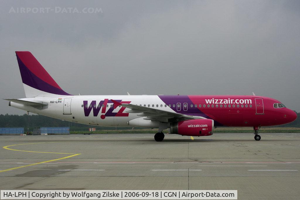 HA-LPH, 2006 Airbus A320-232 C/N 2688, visitor