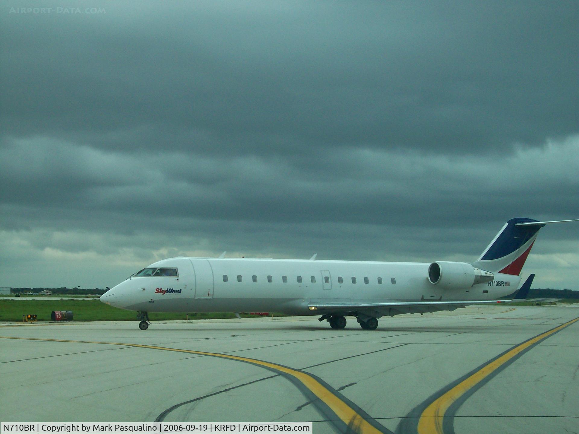 N710BR, 2003 Bombardier CRJ-200ER (CL-600-2B19) C/N 7852, CL-600-2B19