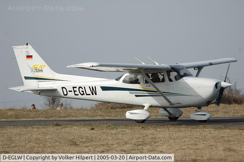 D-EGLW, 2001 Cessna 172S Skyhawk SP C/N 172S8731, Cessna 172SP