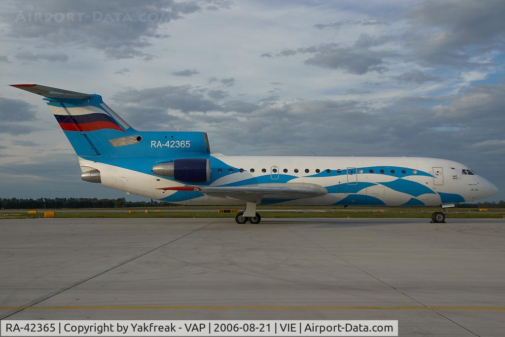 RA-42365, 1989 Yakovlev Yak-42D C/N 4520424811447, Aerorent Yakovlev 42