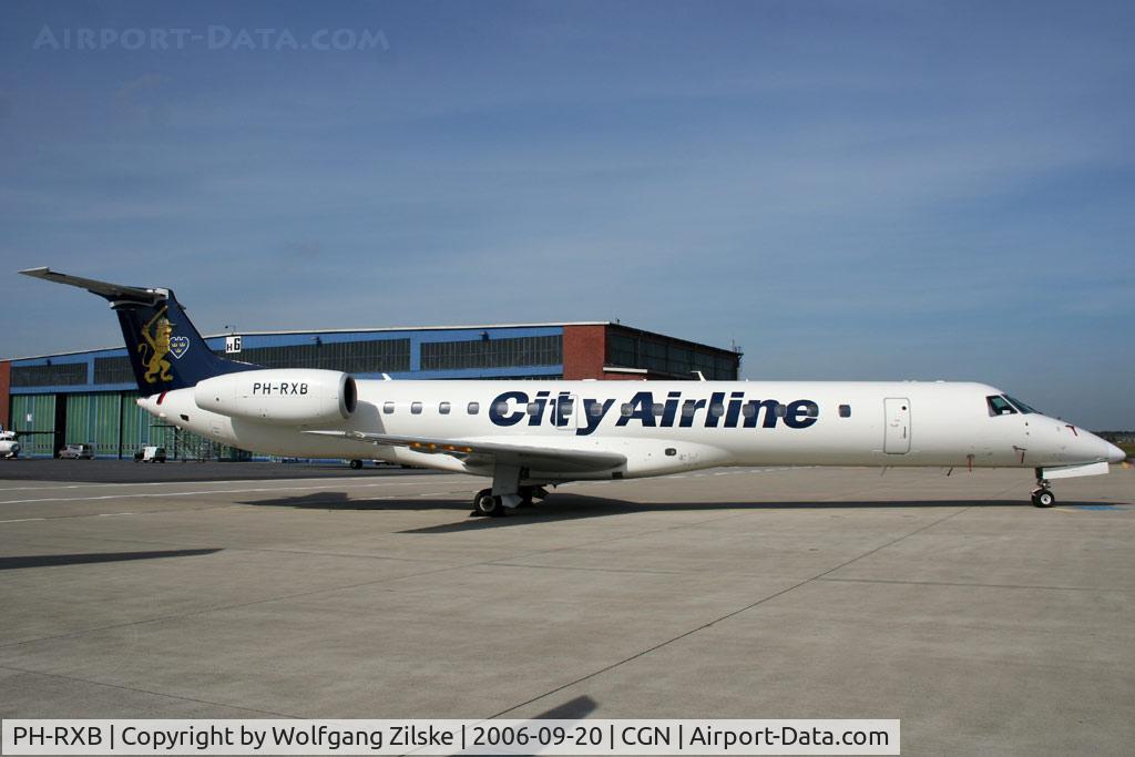 PH-RXB, 2000 Embraer ERJ-145MP (EMB-145MP) C/N 145320, visitor