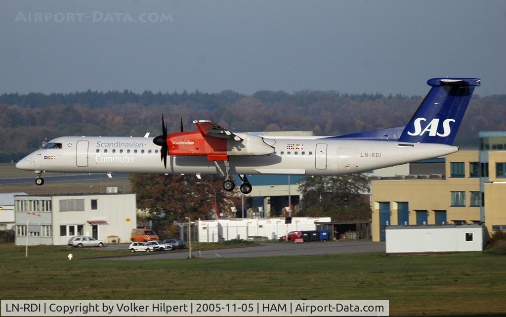 LN-RDI, 2000 De Havilland Canada DHC-8-402Q Dash 8 C/N 4024, on final at HAM