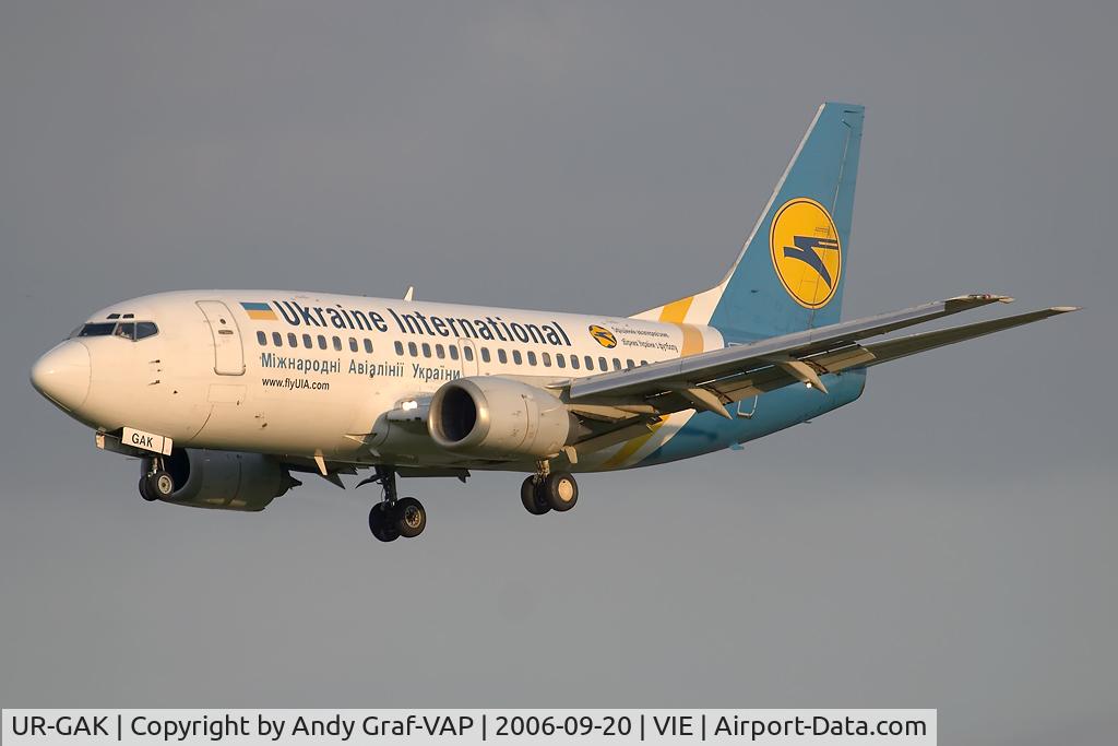 UR-GAK, 1992 Boeing 737-5Y0 C/N 26075, On final RWY34.