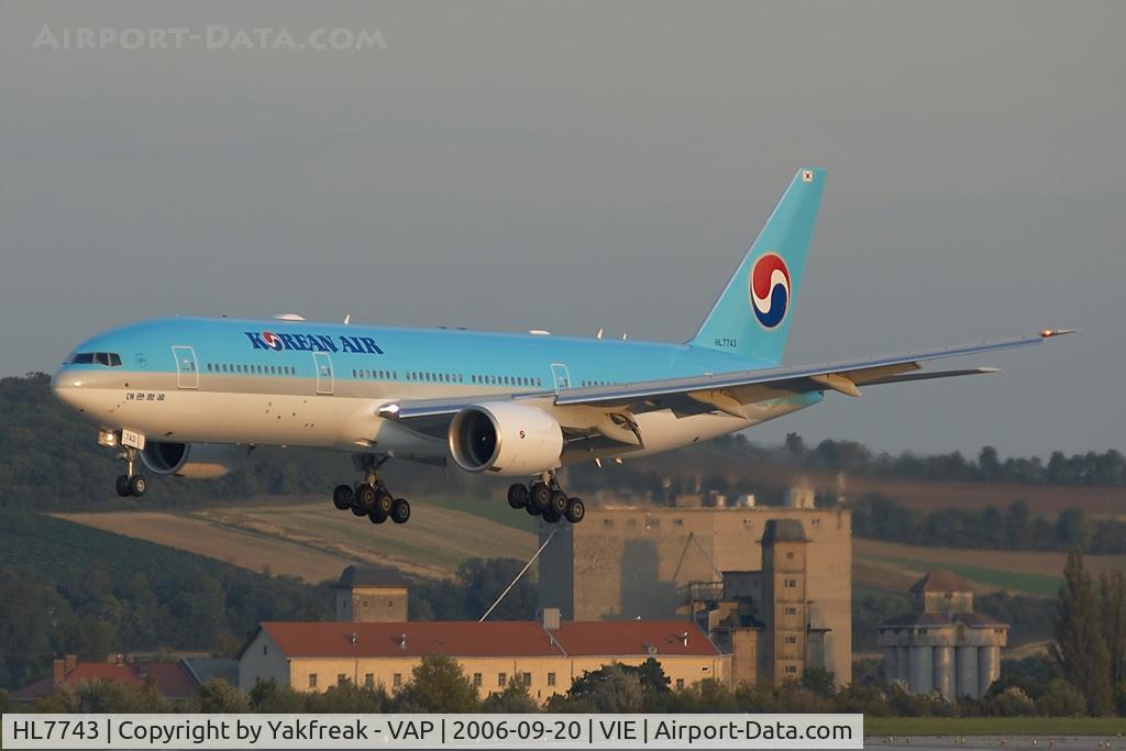 HL7743, 2006 Boeing 777-2B5/ER C/N 34208, Korean Air Boeing 777-200
