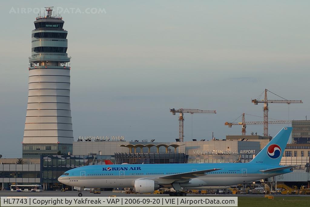 HL7743, 2006 Boeing 777-2B5/ER C/N 34208, Korean Air Boeing 777-200