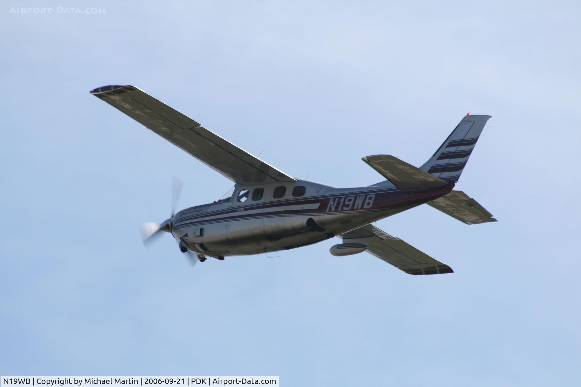 N19WB, Cessna P210N Pressurised Centurion C/N P21000761, Gear up after take off from 20L