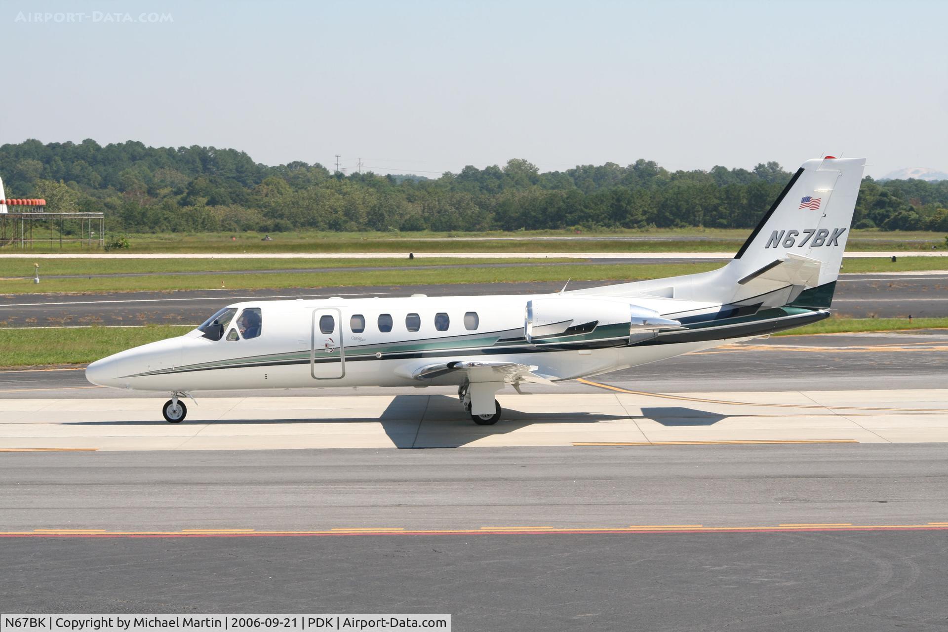 N67BK, 2002 Cessna 550 C/N 550-0997, Taxing to Epps Air Service