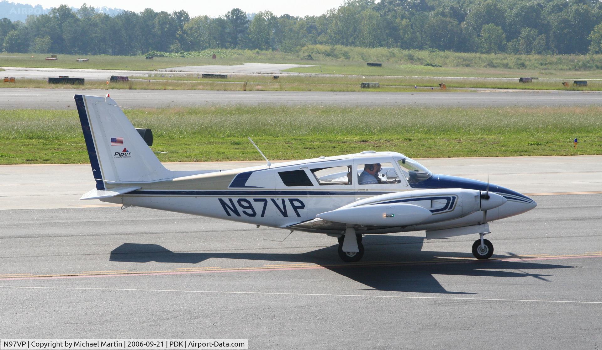 N97VP, 1964 Piper PA-30 Twin Comanche C/N 30-480, Taxing to Mercury Air Center