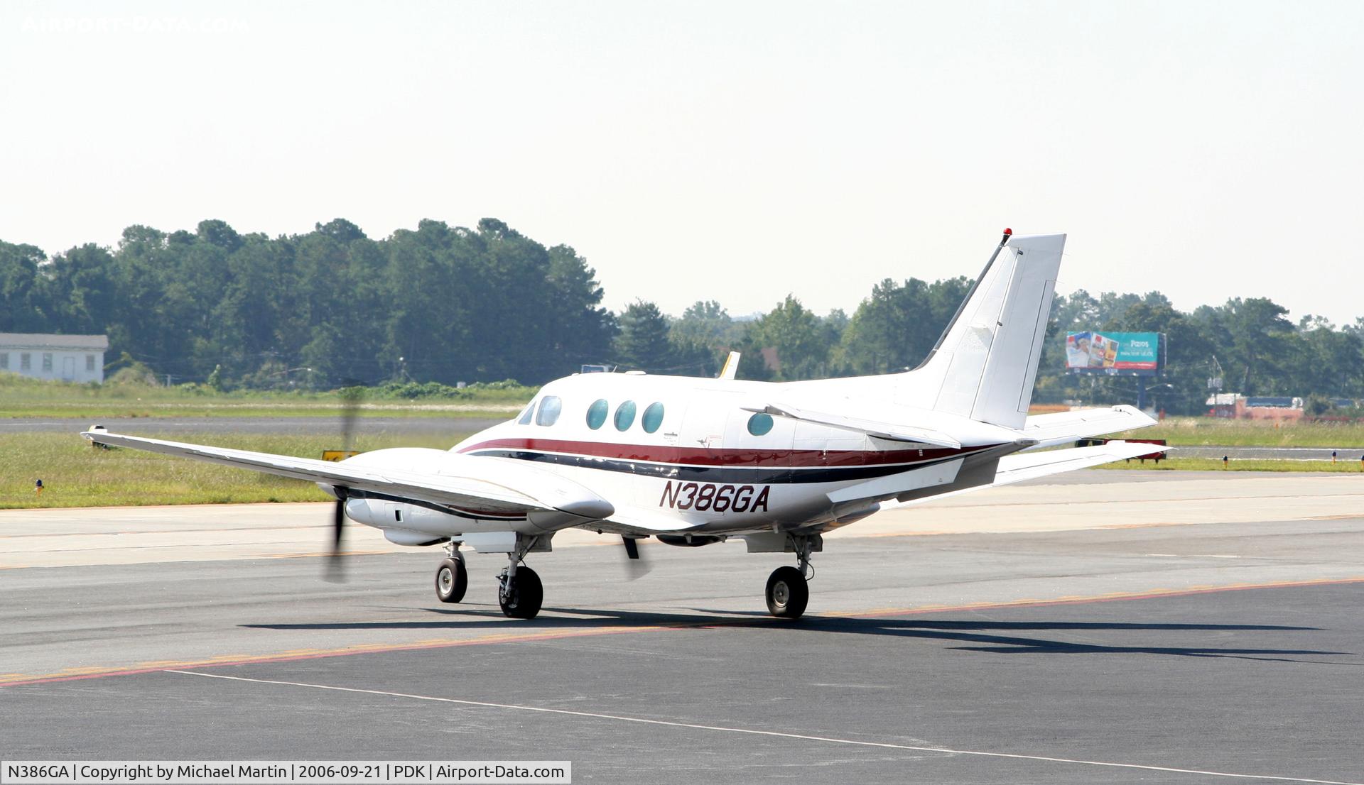 N386GA, 1978 Beech C90 King Air C/N LJ-775, Taxing from Mercury Air Service