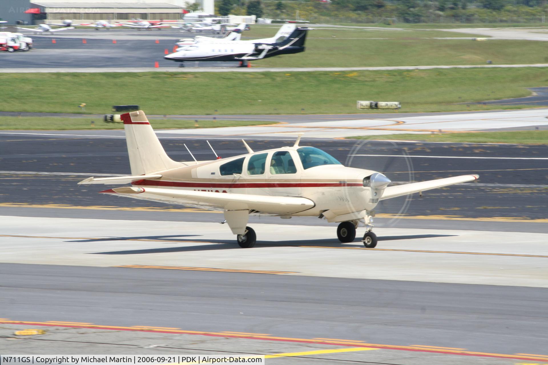 N711GS, 1971 Beech F33A Bonanza C/N CE-333, Look - No one in the plane!