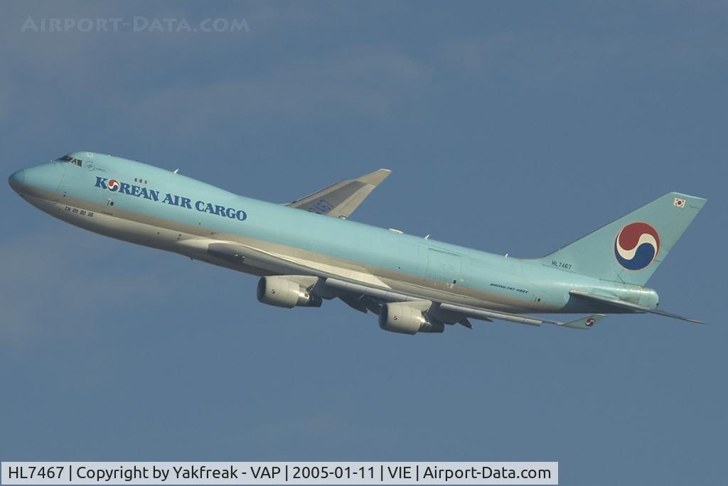 HL7467, 2001 Boeing 747-4B5F/SCD C/N 27073, Korean Air Boeing 747-400F