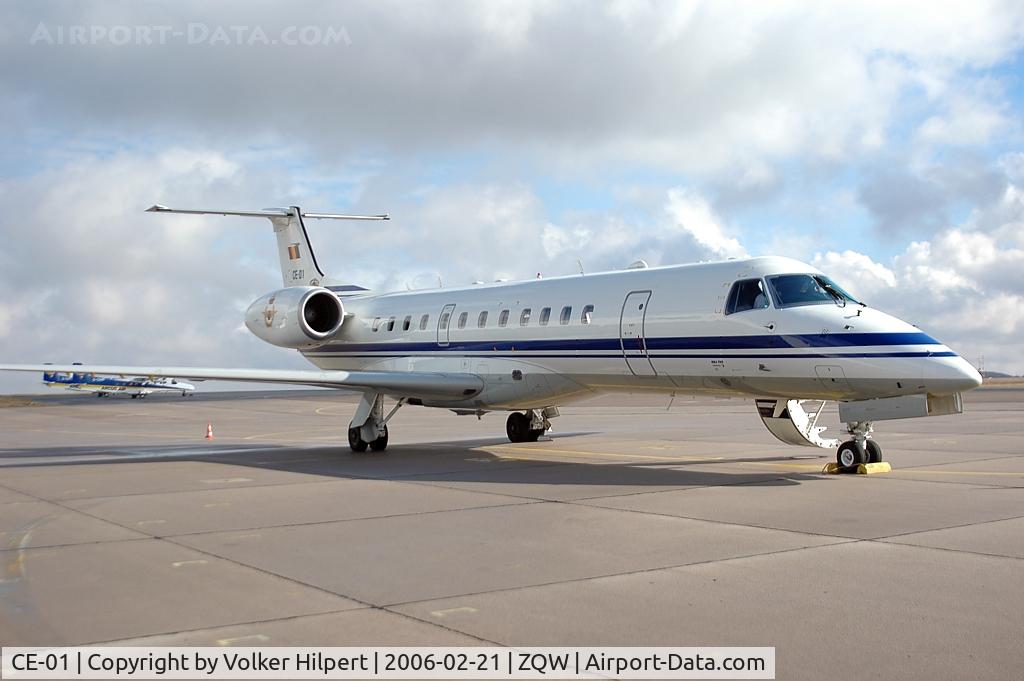 CE-01, 2001 Embraer ERJ-135LR (EMB-135LR) C/N 145449, Embraer EMB-135LR