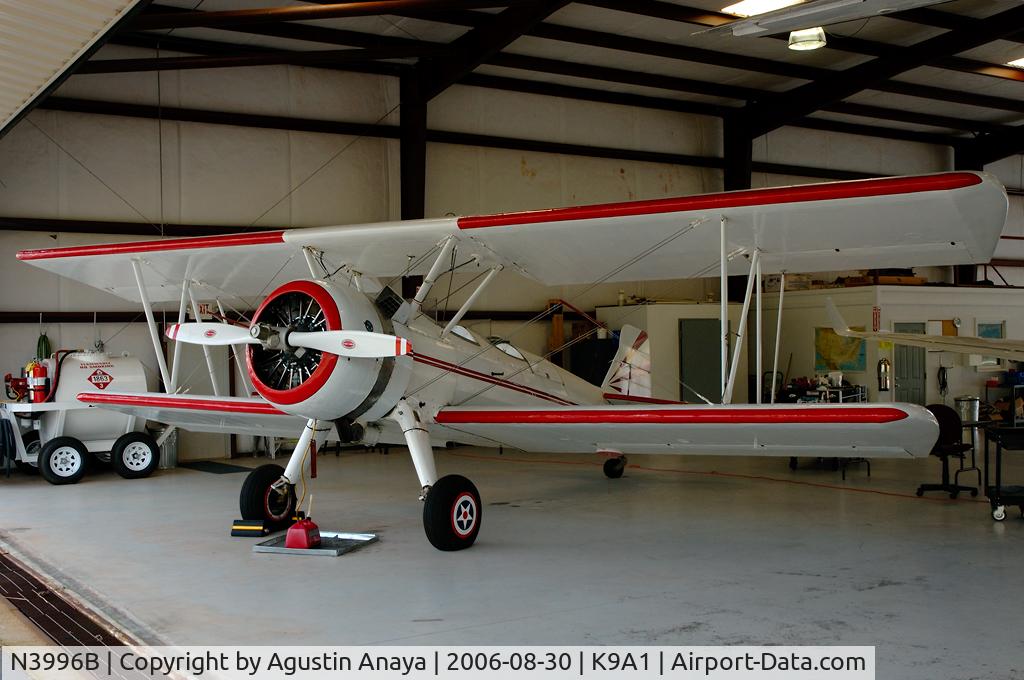 N3996B, 1938 Boeing E75 C/N 75-5371, At its home hangar.