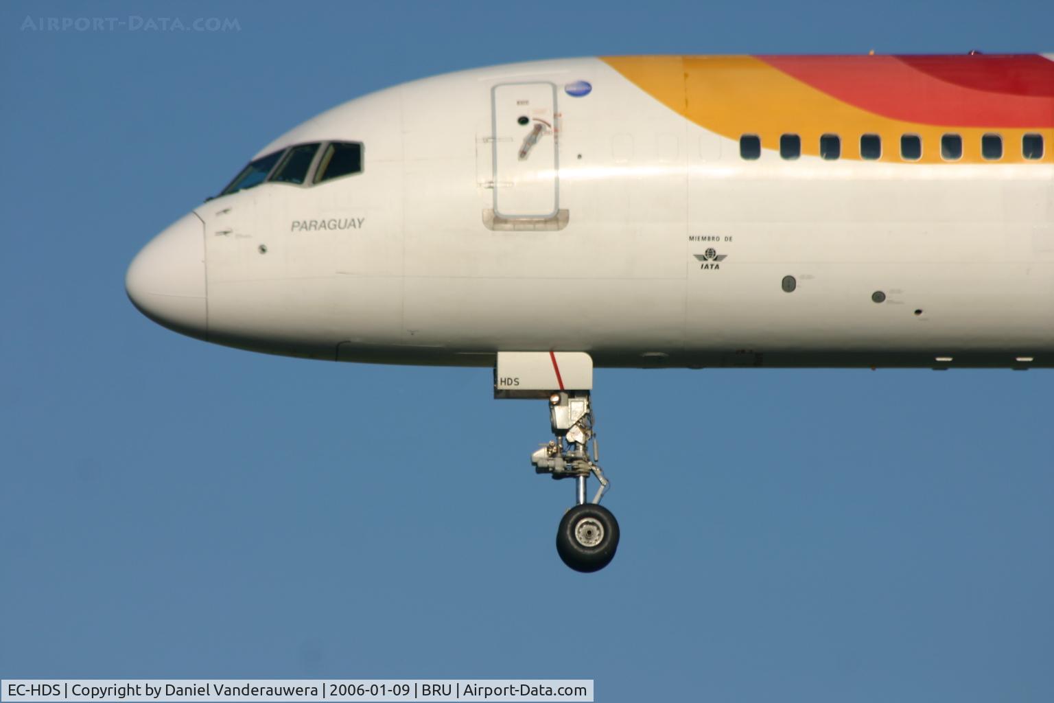 EC-HDS, 1999 Boeing 757-256 C/N 26252, arrival of 