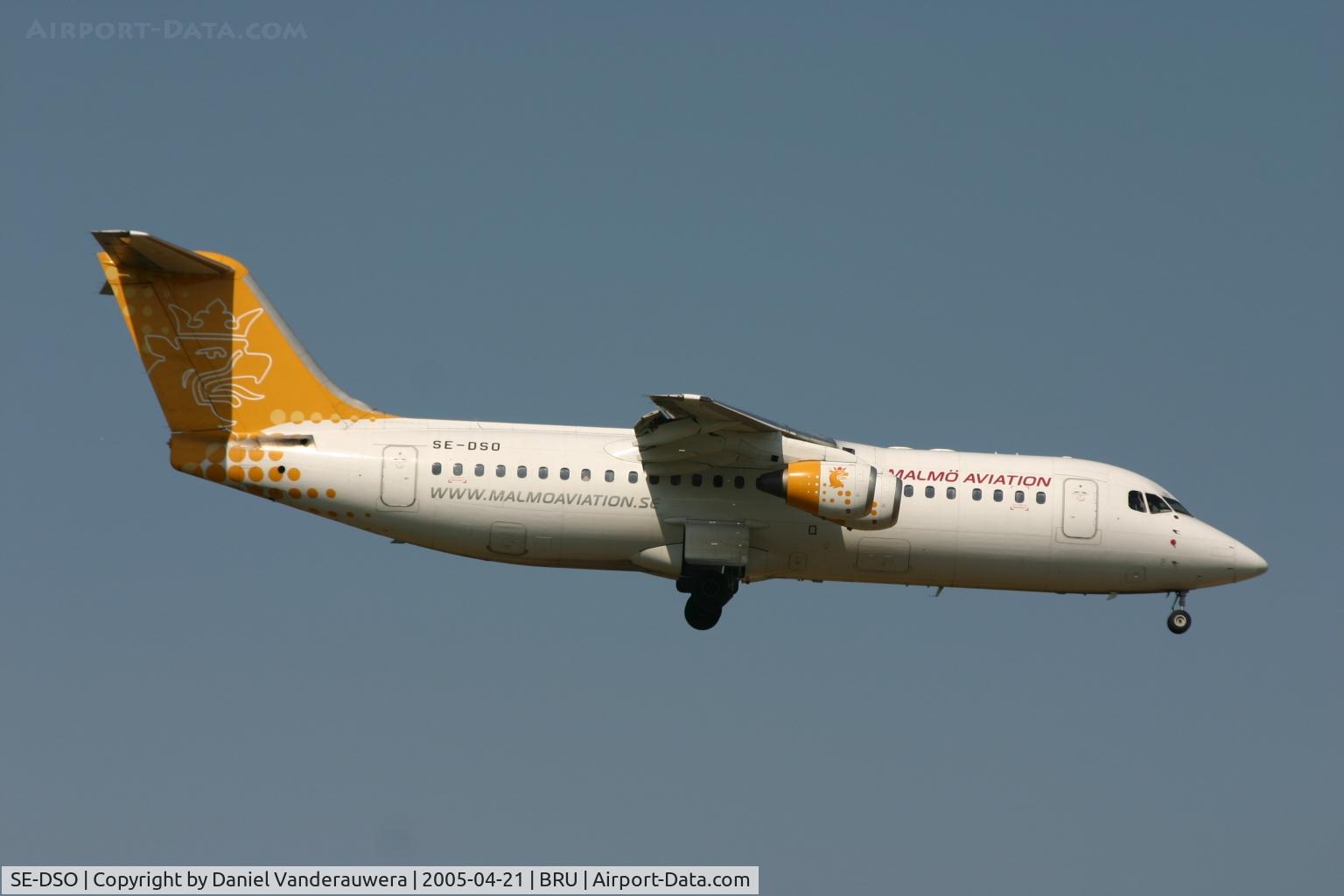 SE-DSO, 1992 British Aerospace Avro 146-RJ100A C/N E3221, arrival of flight TF571 on rwy 02