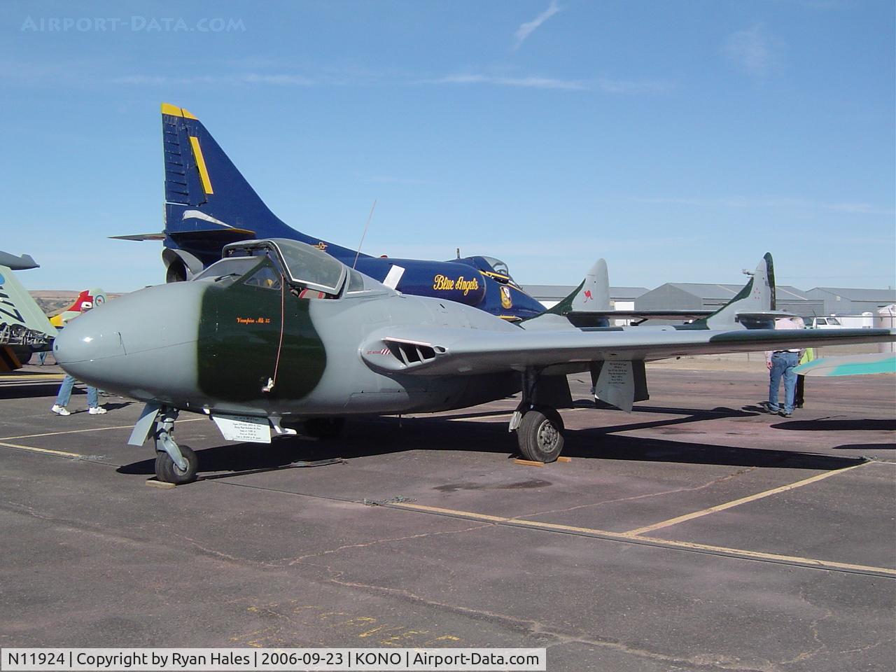 N11924, 1958 De Havilland Australia DH-115 Vampire T.35 C/N DHA4140, .